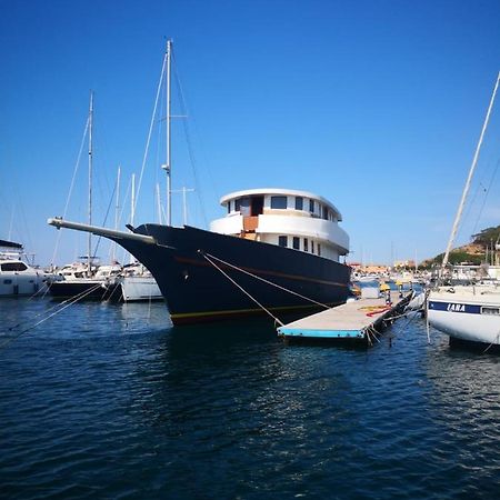 Classic Yacht Yanika Yachting Watersport Ets Виллапутцу Экстерьер фото